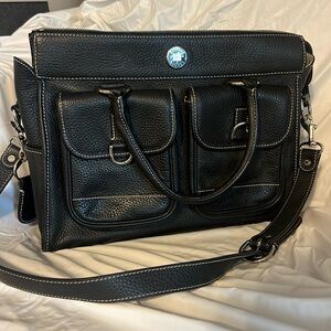 Width 13”,Height 10”,Depth 5”,Type of Material: Leather,Color: Black